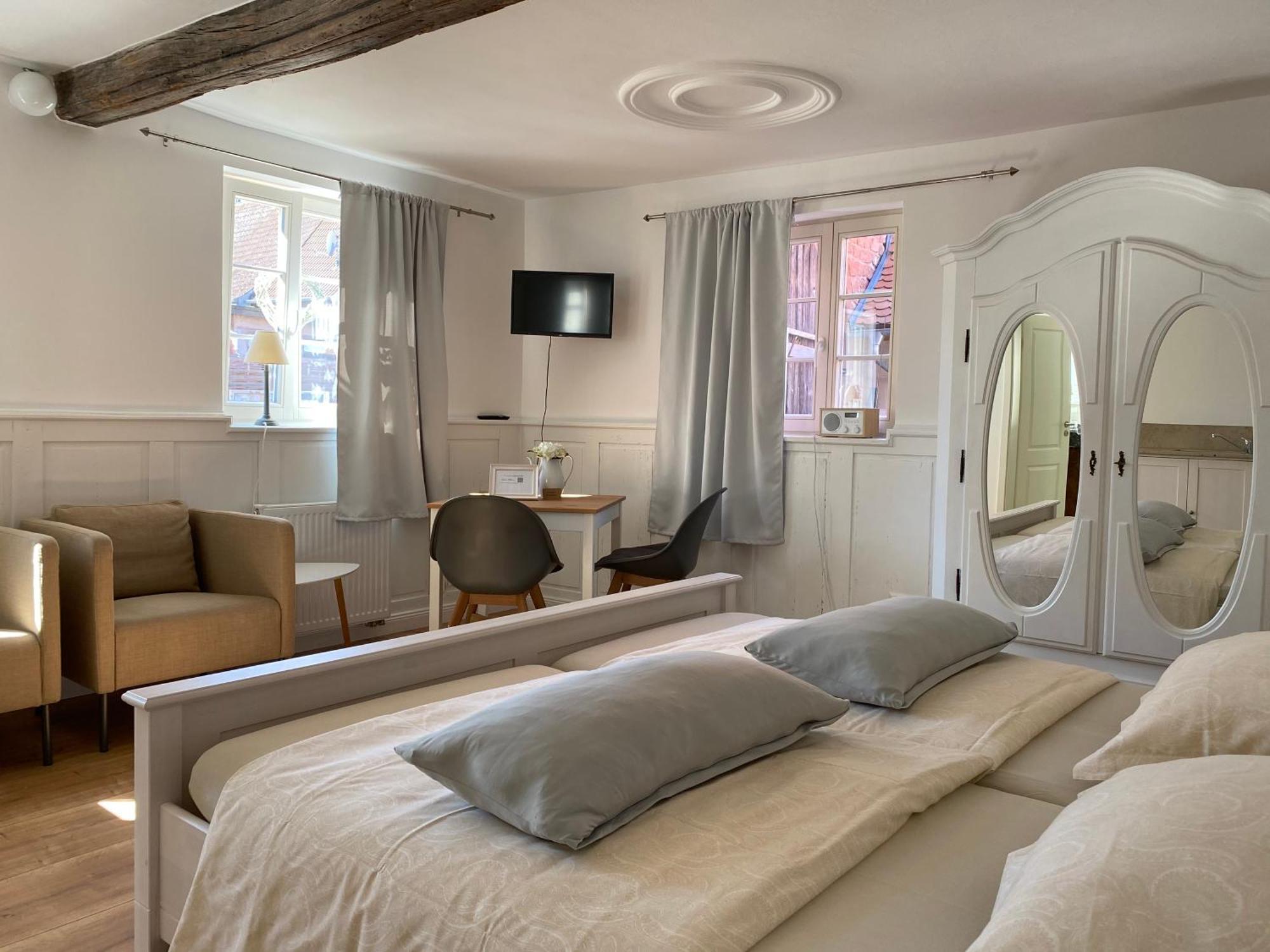 Sonnenhof 1737 - Ferienzimmer & Apartments Barbelroth Zewnętrze zdjęcie